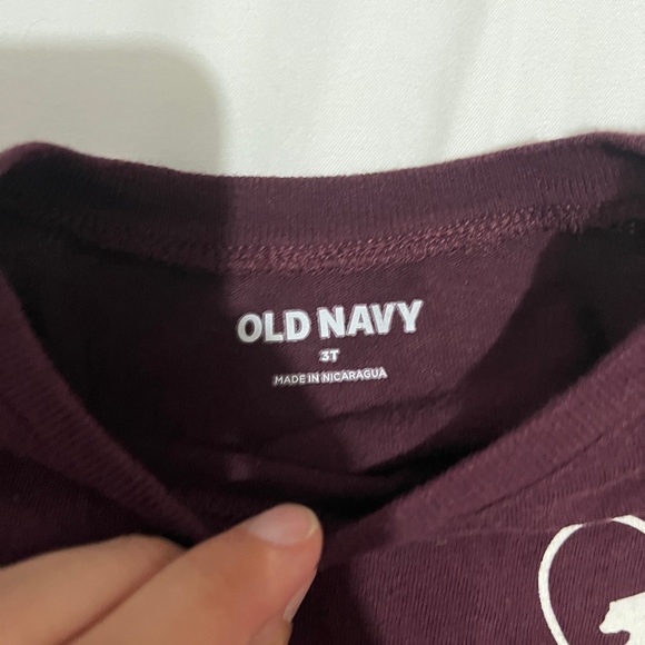 Old Navy Maroon Crew Neck Tee - Picture 3 of 5